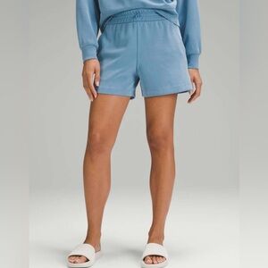 NEW Lululemon Softstreme High-Rise Short 4" Utility Blue 4